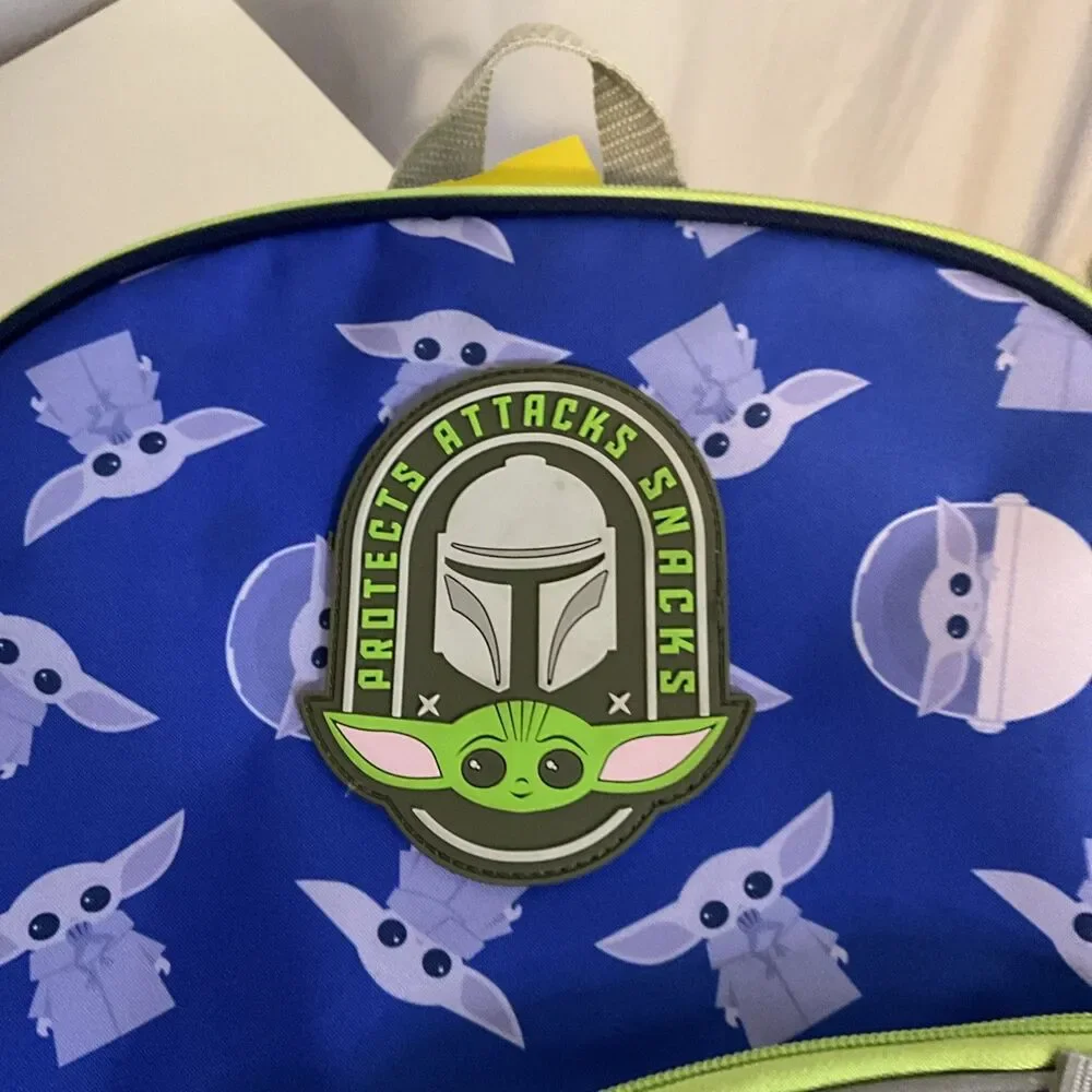 Bioworld Star Wars The Mandalorian Light Up Baby Yoda Backpack